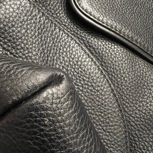 Authentic Pre-loved Dolce & Gabbana Black Leather Flap Bag - Picture 3 of 14